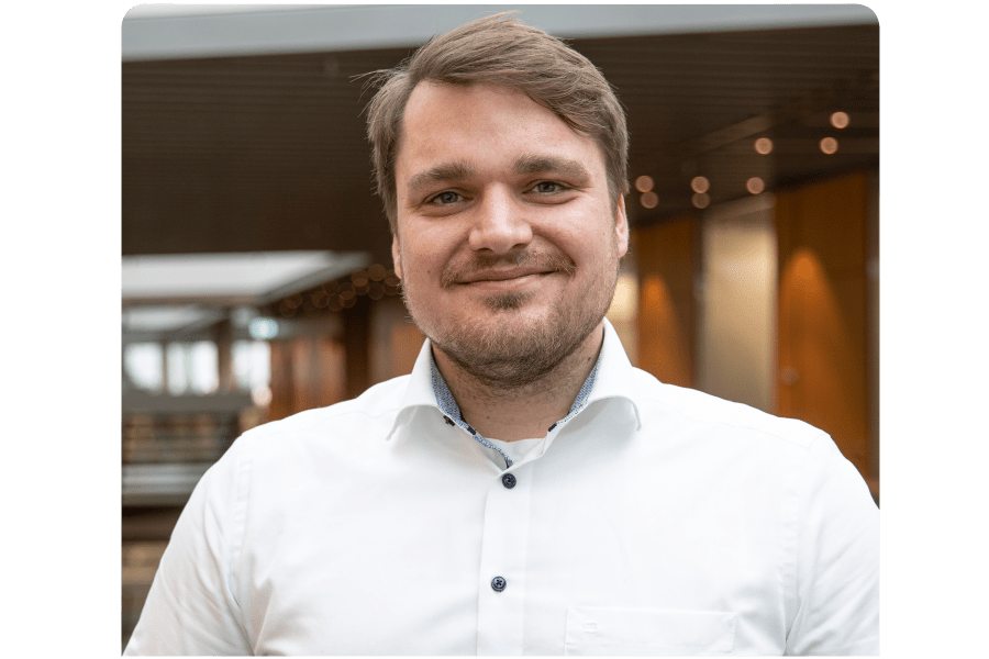 Niklas Eisenkolb, Testo