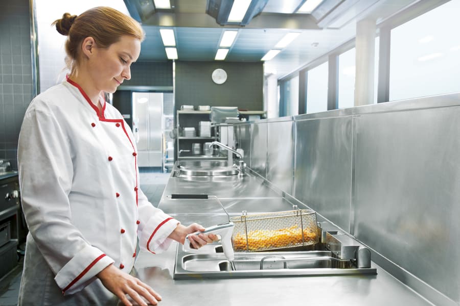 使用煎炸油分析仪测定煎炸油的质量