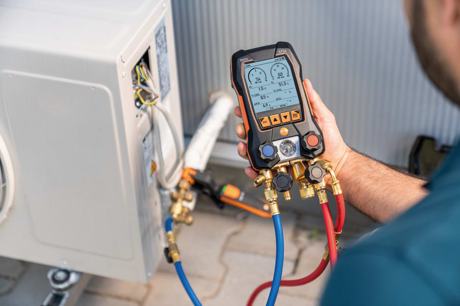 使用数字冷媒表 testo 570s 对热泵进行维护