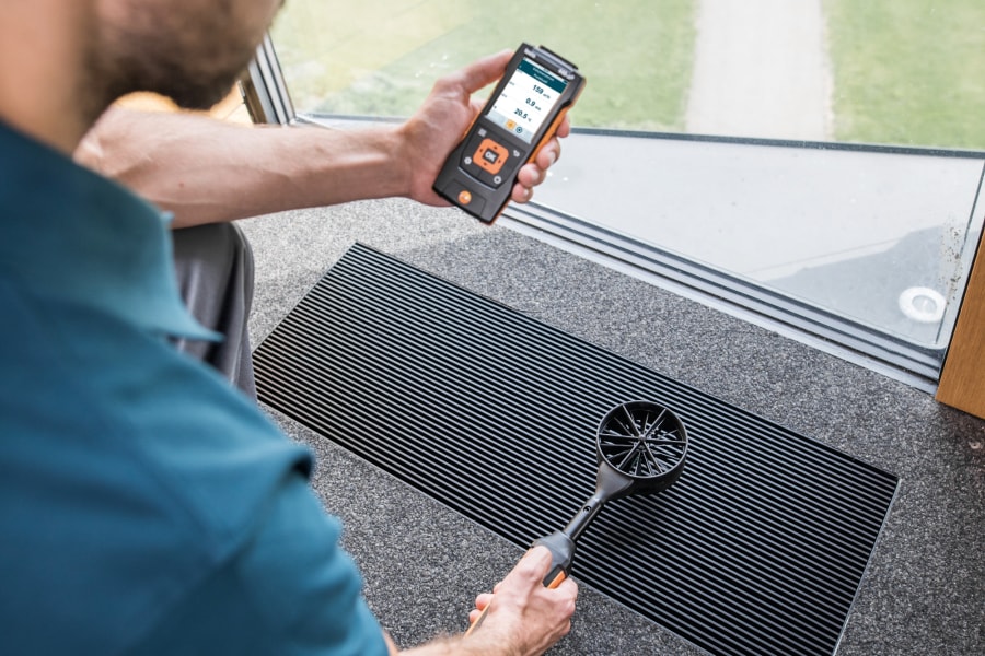 测量管道出口的体积流量