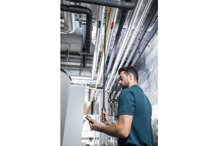 Volumetric flow measurement in ventilation ducts with hot wire probe and testo 440